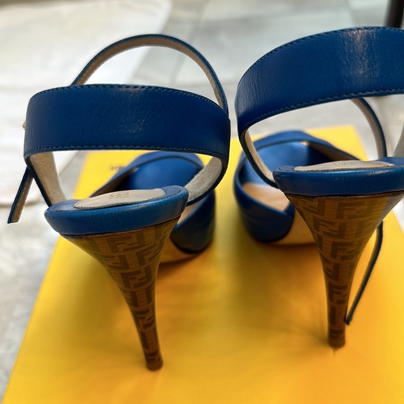Fendi Platform sandals - Picture 3 of 7